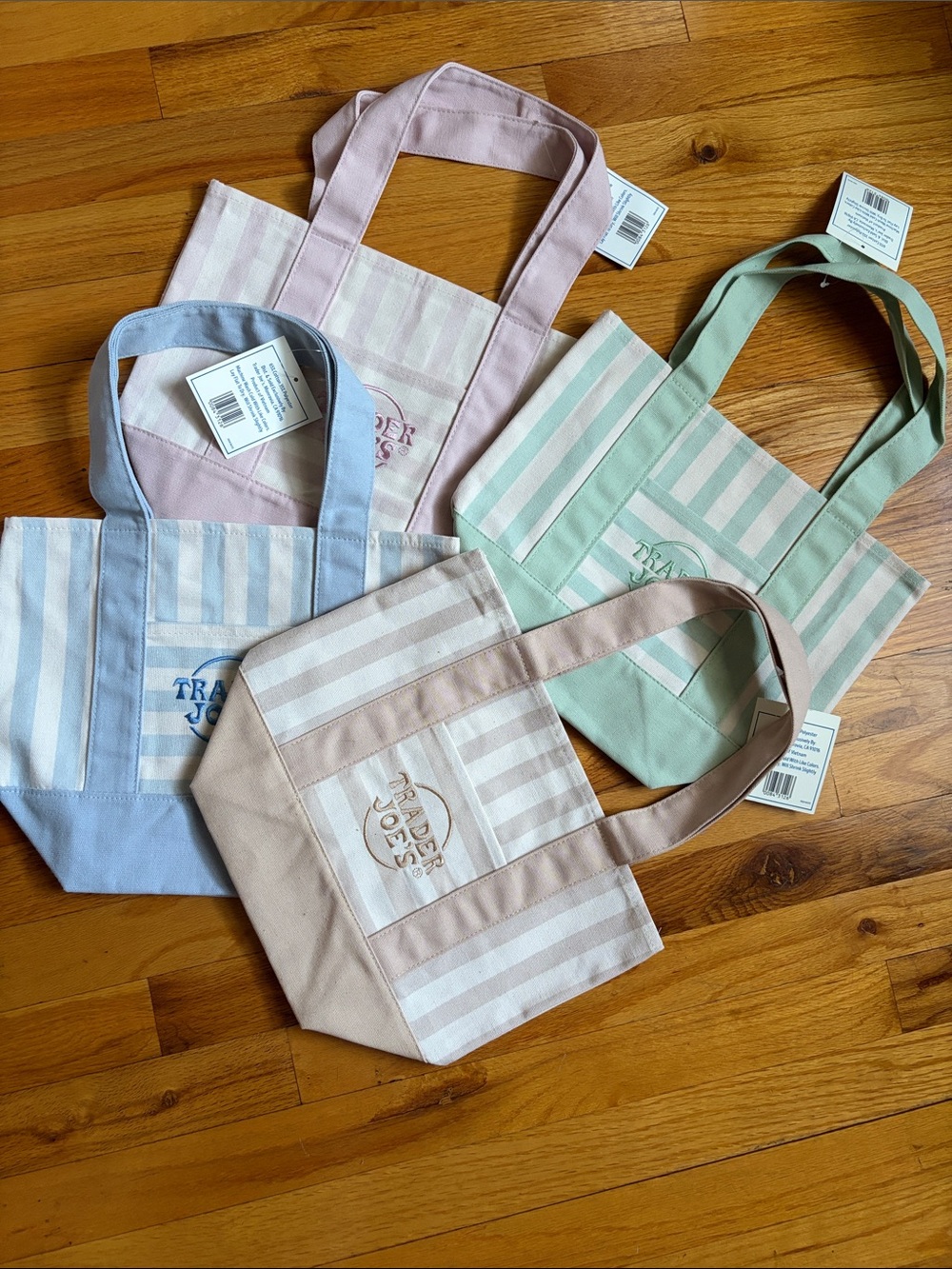 Trader Joe’s Pastel Stripe Canvas Totes set of 4 NWT